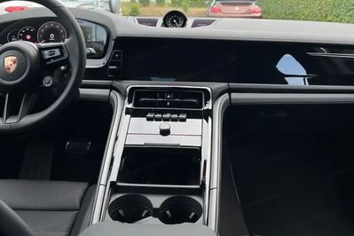 Porsche Panamera 4 E-Hybrid