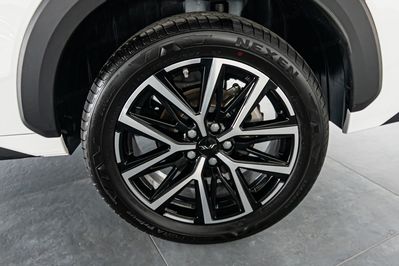 Jac JS8 PRO Pro 1.5 T-GDI 7 DCT 6os.