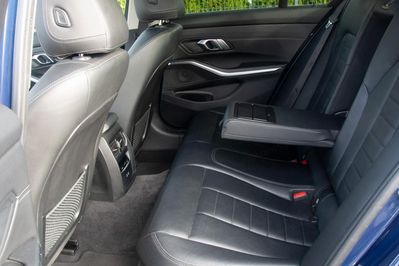 BMW Seria 3 320d xDrive Luxury Line aut