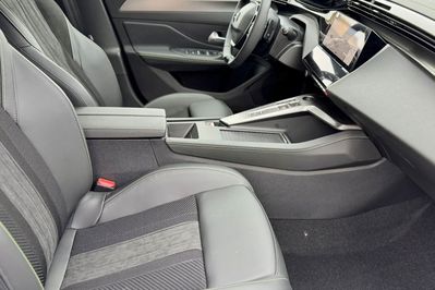 Peugeot 408 GT S&S e-DCS6 1.2 PureTech mHEV