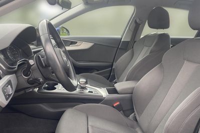 Audi A4 30 TDI mHEV S tronic