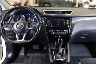 Nissan Qashqai 1.3 DIG-T N-Connecta DCT