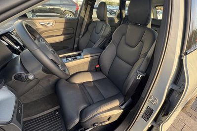 Volvo XC60 T6 Plug-In Hybrid AWD Ultra Dark