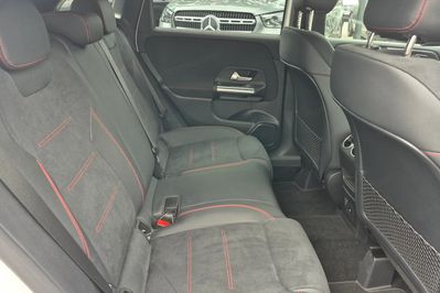 Mercedes B Klasa 200 mHEV AMG Line 7G-DCT