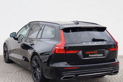 Volvo V60 B4 B R-Design