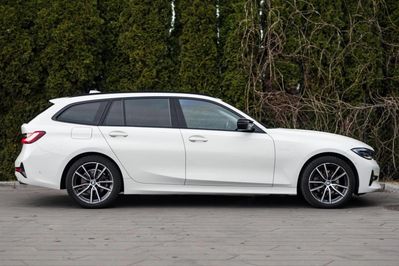 BMW Seria 3 320d mHEV Luxury Line sport-aut