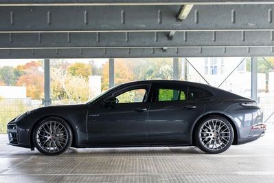 Porsche Panamera 4 E-Hybrid