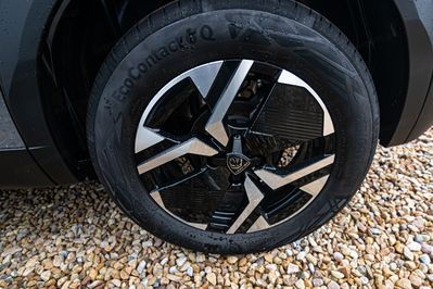 Peugeot 2008 Allure e-DCS 1.2 mHEV