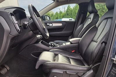 Volvo XC40 B4 B AWD Momentum Pro