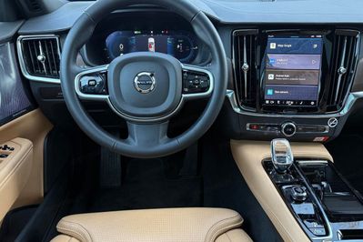 Volvo V90 T6 AWD Plug-In Hybrid Plus Bright