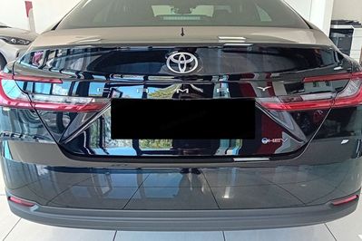 Toyota Camry Executive 2.5 Hybrid Dynamic Force