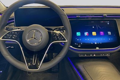 Mercedes Klasa E 300 de  4-Matic Avantgarde