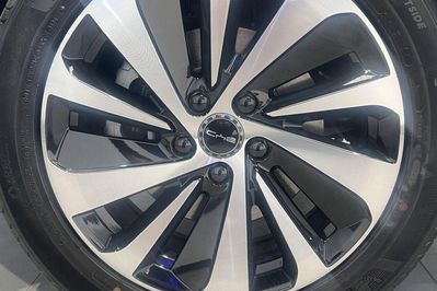 BYD Seal U DM-i  Design AWD