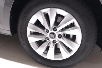 Skoda Octavia Drive Essence 1.5 TSI m-HEV DSG