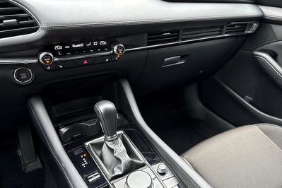 Mazda 3 2.0 Center-Line
