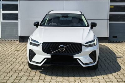 Volvo XC60 B5 AWD Plus Dark