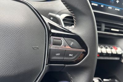 Peugeot 3008 Allure Pack 1.5 BlueHDI EAT8