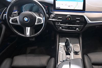 BMW Seria 5 520d xDrive mHEV M Sport sport-aut