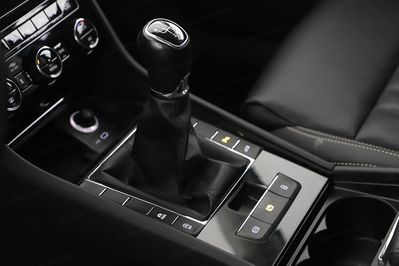 Skoda Superb 2.0 Tdi Scr L&K