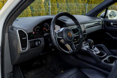 Porsche Cayenne Standard