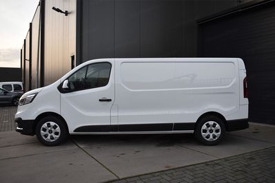 Renault Trafic L2H1 Extra AT9