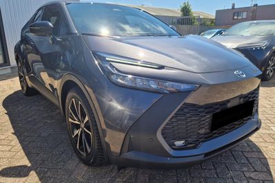 Toyota C-HR Style 2.0 Hybrid Dynamic Force Plug-in
