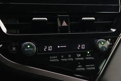 Toyota Camry Hybrid Comfort