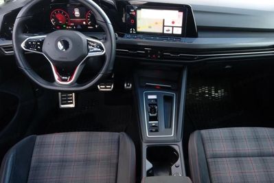 Volkswagen Golf VIII 2.0 TSI GTI DSG