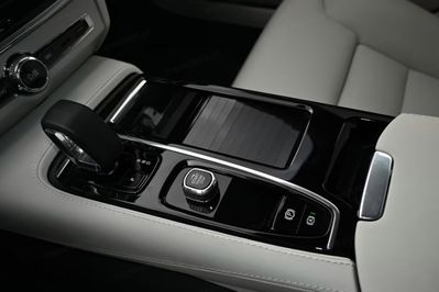Volvo V90 T6 AWD Plug-In Hybrid Plus Bright