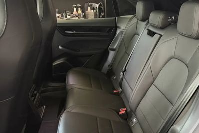 Porsche Macan 4