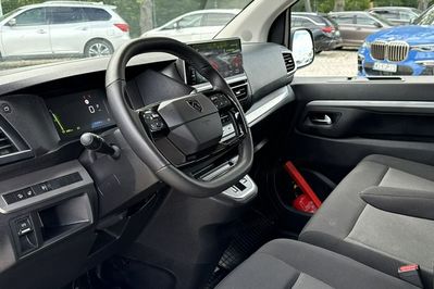 Peugeot Traveller BlueHDi Standard