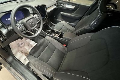 Volvo XC40 B4 Plus Black Edition