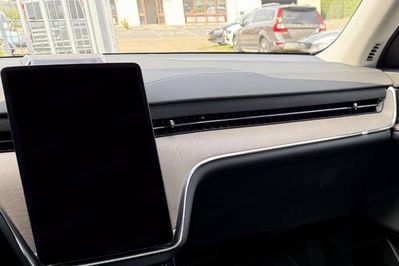 Volvo EX90 Twin AWD Plus 7 os