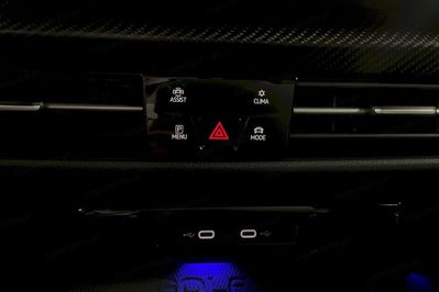 Volkswagen Golf R  2.0 TSI 4MOTION DSG