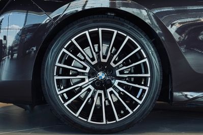 BMW Seria 7 740d xDrive Nero Lusso Edition