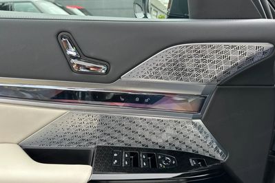 BMW Seria 7 740d xDrive M Sport