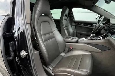 Porsche Panamera 4 e-Hybrid Sport Turismo 10 Years Edition