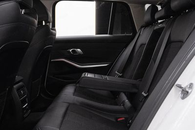 BMW Seria 3 318d Sport Line