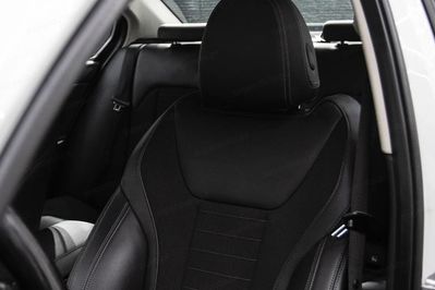 BMW Seria 3 318i Sport Line sport-aut