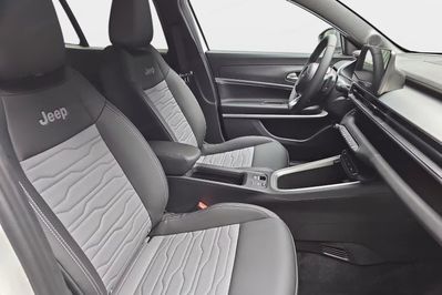 Jeep Avenger Overland 4xe 1.2 T3 mHEV eDCT6