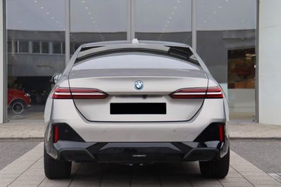 BMW Seria 5 550e xDrive M Sport