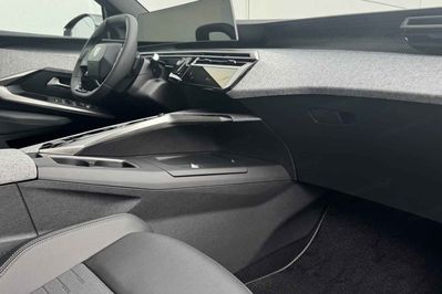 Peugeot 5008 GT 1.2 mHEV e-DCS6