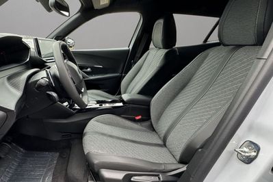 Peugeot 2008 Allure e-DCS 1.2 mHEV