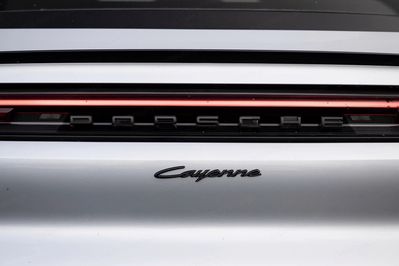 Porsche Cayenne Coupe E-Hybrid  Black Edition