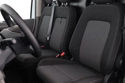 Volkswagen Transporter L2H1 AT8
