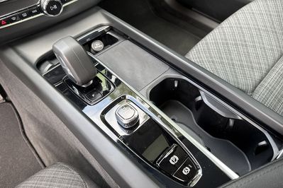 Volvo XC60 T6 Plug-In Hybrid AWD Core