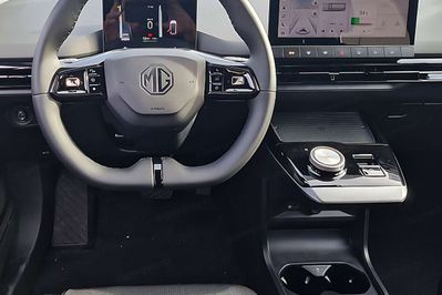 MG 4 77kWh Luxury Long Range