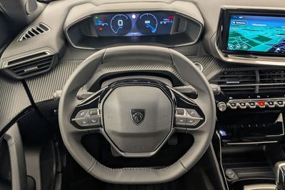 Peugeot 2008 ALLURE 1.2 PureTech