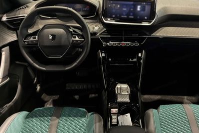Peugeot 2008 Envy e-DCS6 PureTech mHEV
