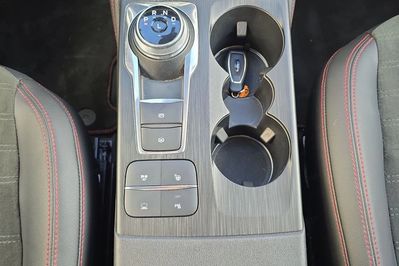 Ford Kuga 2.5 FHEV FWD ST-Line X